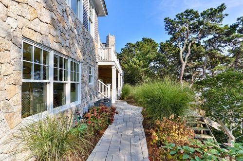 558 Fox Hill Rd, Chatham MA 02633-1412 exterior