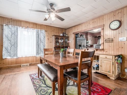 175 Middle Rd, New Bedford MA 02743-2016 exterior