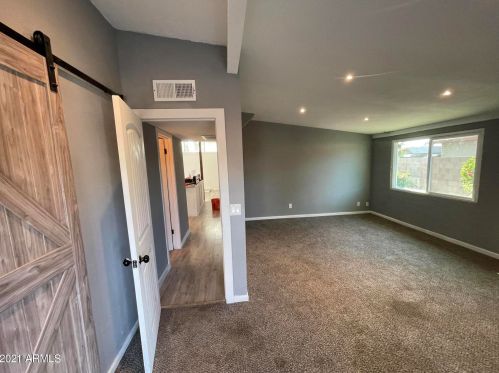 10653 37th Dr, Phoenix AZ  85029-4028 exterior