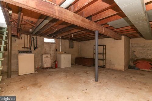 352 Mantua Ave, West Deptford NJ 08066-1277 exterior