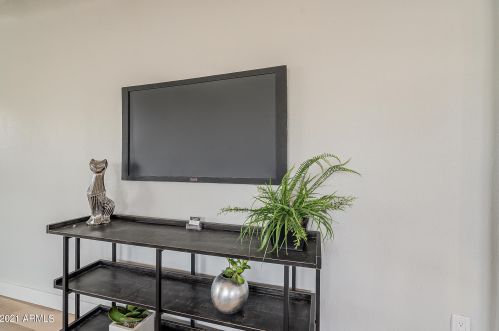 1626 Adams St, Phoenix AZ  85007-2606 exterior