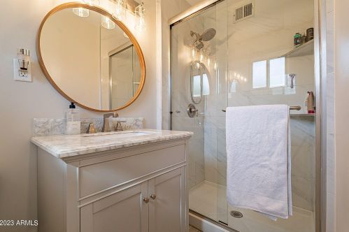 515 Alice Ave, Phoenix AZ  85020-3101 exterior