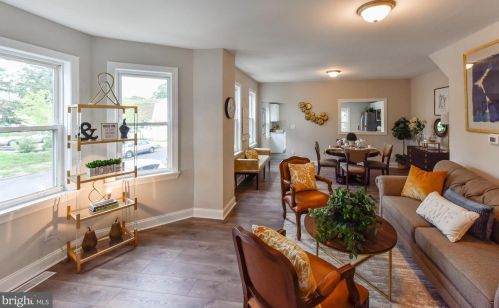 201 Maple Ave, West Deptford NJ  08093-1204 exterior