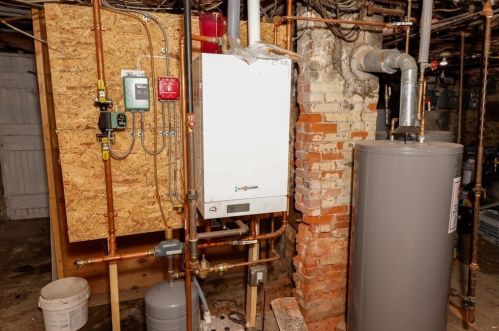 501 Durfee St, Fall River MA 02720-2509 exterior