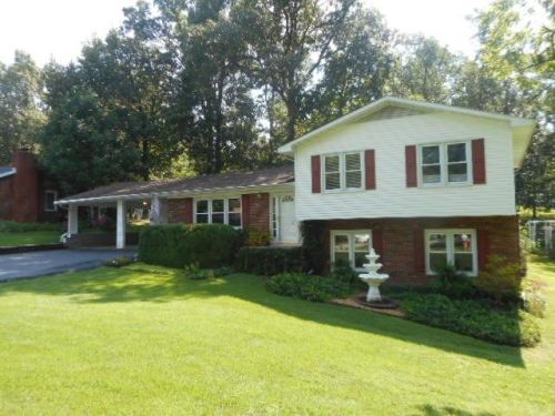 1004 Mcpherson Dr, Madisonville KY  42431-3276 exterior