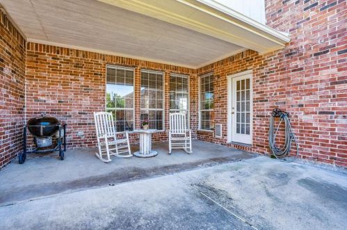 2709 Oakland Hl Dr, Plano TX 75025-6448 exterior