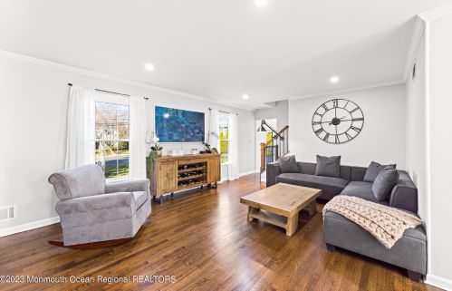 450 Branch Ave, Little Silver NJ  07739-1111 exterior