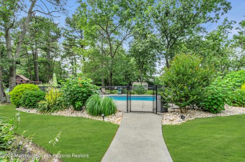 12 Swallow Tail Ct, Jackson Twp NJ 08527-2872 exterior