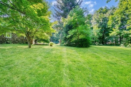 319 Shrewsbury St, Holden MA  01520-2145 exterior