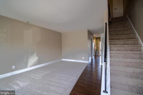 714 Garrison Ct, West Deptford NJ  08051-2031 exterior