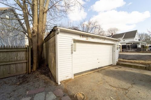 6 Lawrence St, Taunton MA 02780-1765 exterior