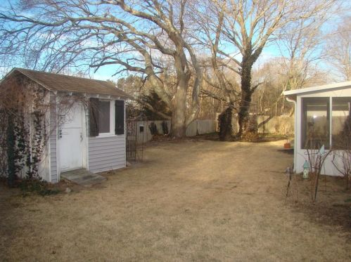 36 Barberry Dr, Seekonk MA 02771-4611 exterior