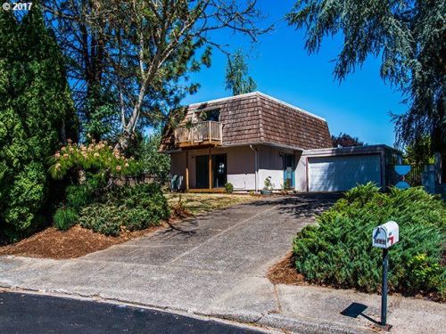 1135 30th St, Mcminnville OR  97128-2216 exterior