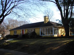 106 Oliver Rd, Newton, MA 02468-2308