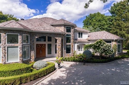 354 Madison Ave, Cresskill NJ 07626-1338 exterior