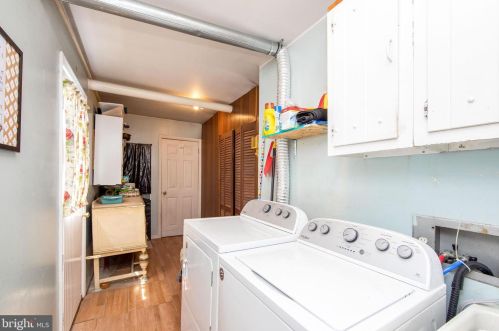 27 Rygate Ave, West Deptford NJ 08096-4218 exterior