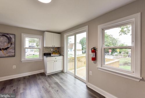 201 Maple Ave, West Deptford NJ  08093-1204 exterior