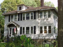 52 Williston Rd, Newton, MA 02466-2270