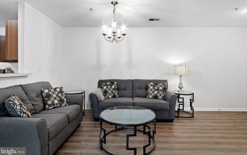 102 Lionheart Ln, West Deptford NJ  08086-2253 exterior