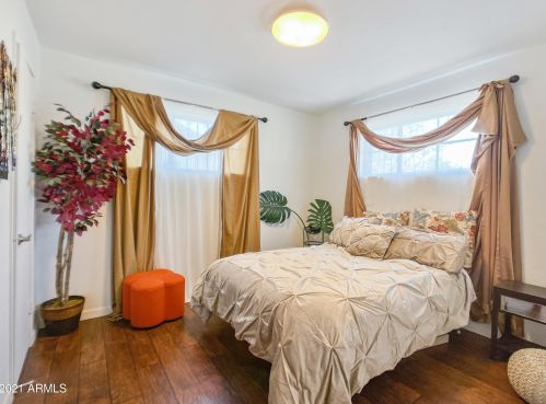 2725 Alice Ave, Phoenix AZ 85021-4112 exterior