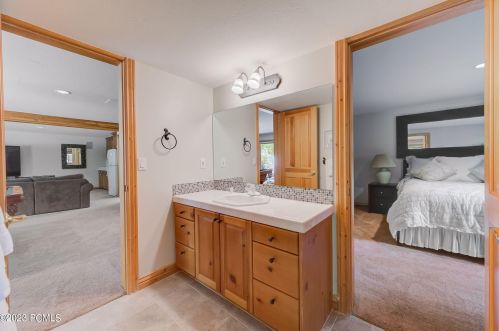 7794 Pinebrook Rd, Park City UT 84098-5348 exterior