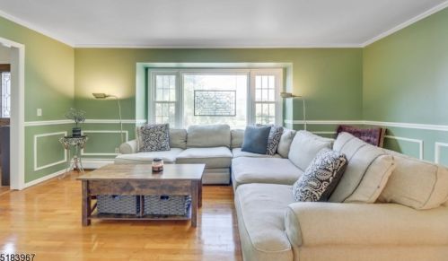 4 Pheasant Ln, Milford NJ  08848-1554 exterior