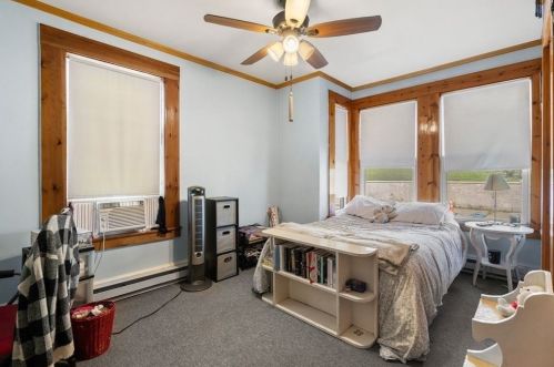 32 Warner St, Gloucester MA 01930-2841 exterior