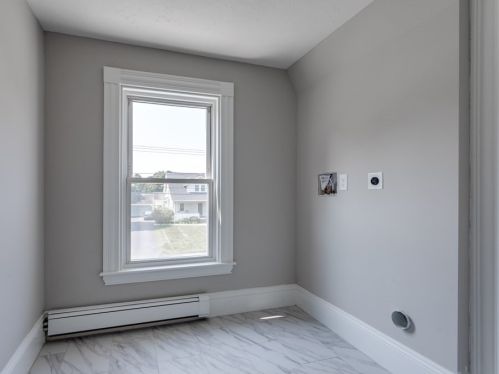 8 Latisquama Rd, Southborough MA 01772-1606 exterior