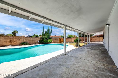 3309 Cholla St, Phoenix AZ 85029-3817 exterior