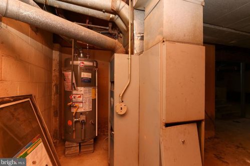 352 Mantua Ave, West Deptford NJ 08066-1277 exterior