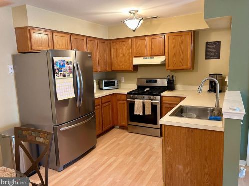 1393 Tristram Cir, West Deptford NJ 08051-2260 exterior