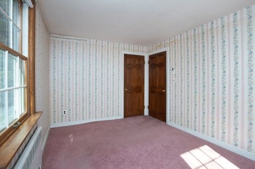 2 Chester Ave, Burlington MA 01803-1312 exterior