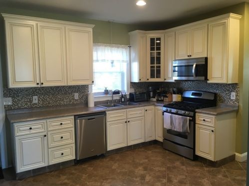 21 Pear St, Fall River MA 02720-5324 exterior