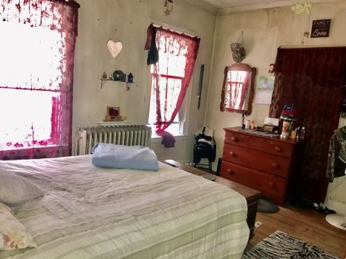 209 Chestnut St, New Bedford MA 02740-5206 exterior