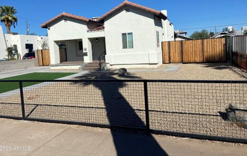 415 17th Dr, Phoenix AZ  85007-2425 exterior