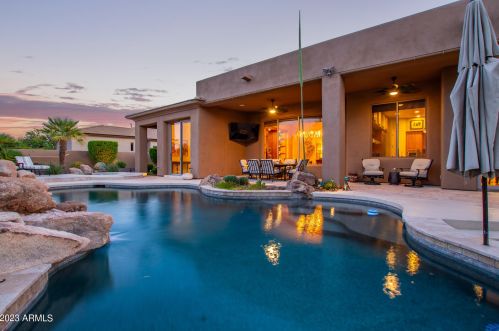 22843 54th St, Phoenix AZ  85054-7199 exterior