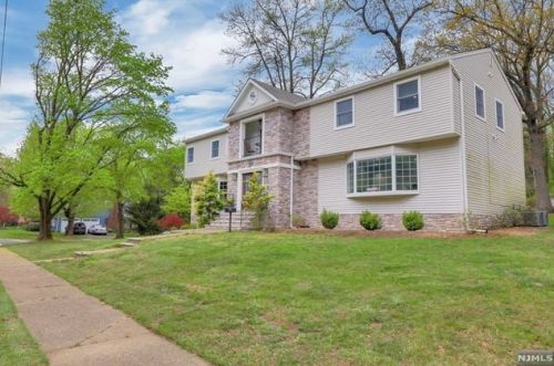 169 Hillside Ave, Cresskill NJ  07626-1624 exterior