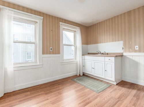 217 Chelsea St, Everett MA 02149-3544 exterior