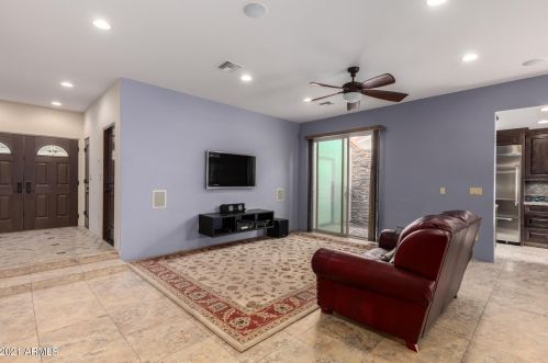 2525 53rd St, Phoenix AZ  85008-2603 exterior