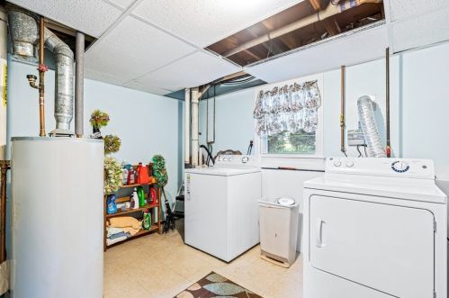 229 C St, Dracut MA 01826-2156 exterior