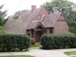 230 Windsor Rd, Newton, MA 02468-1120