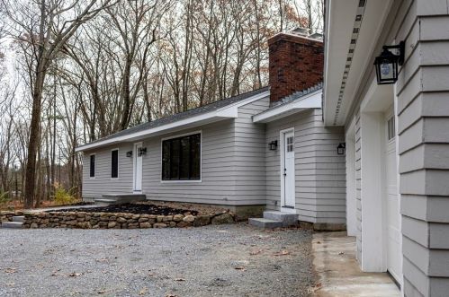 162 Bellows Hill Rd, Carlisle MA  01741-1722 exterior