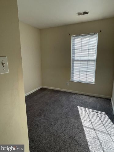 8 Coachlight Dr, Erial NJ 08081-5609 exterior