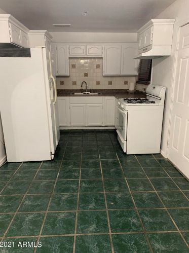 6010 4 Ave, Phoenix AZ 85041-5746 exterior