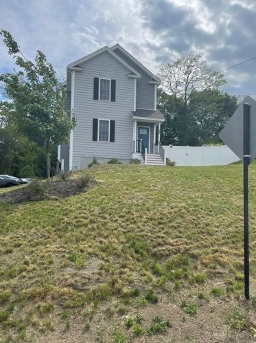 505 Salisbury St, Worcester MA  01609-1307 exterior