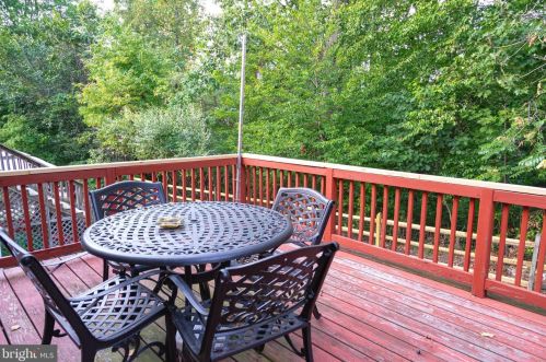 128 Mt Vernon Ct, West Deptford NJ 08096-6895 exterior