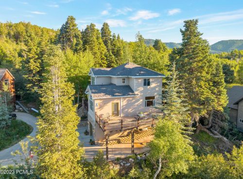 4365 Hidden Cv Rd, Park City UT 84098-4724 exterior