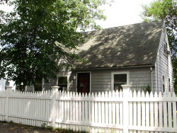 349 California St, Newton, MA 02458-1052