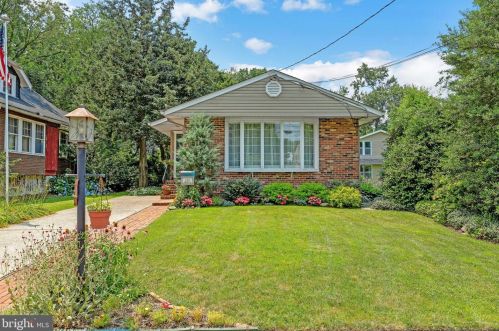 117 Chestnut St, West Deptford, NJ 08096-3426