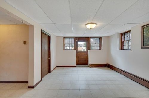 363 Greenlodge St, Dedham MA 02026-6223 exterior